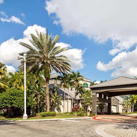 La Quinta By Wyndham Ft. Lauderdale Plantation Hotel Exterior photo